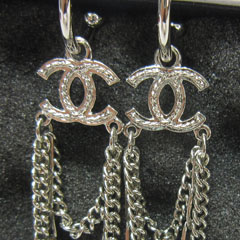 샤넬 귀걸이 CC 체인