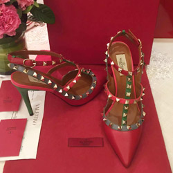 발렌티노 락 스터드 힐