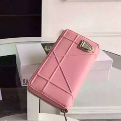 크리스찬 디올 장지갑 연핑크