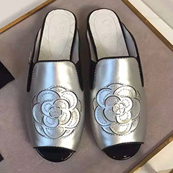 샤넬 슈즈 실버