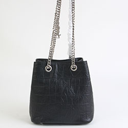 입생로랑 버킷백 악어무늬 블랙