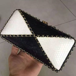 샤넬 16FW 파우치백