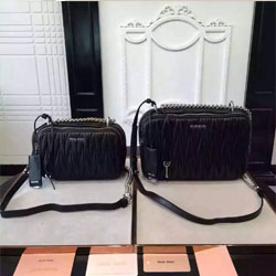 미우미우 프리미엄 마틀라세 체인 숄더백  5BH032