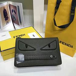 펜디 엠벨리시 그레이 레더 클러치 7V A35