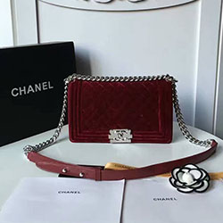  샤넬 벨벳 보이백