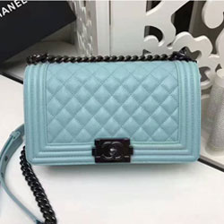 샤넬 체인 보이백