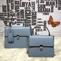 발렌티노 박스백