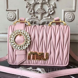 미우미우 가방 5BD067