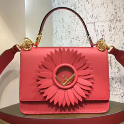 펜디 가죽 플랩백 8BT605