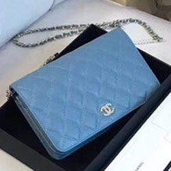 샤넬 클래식 플랩 백 A02020