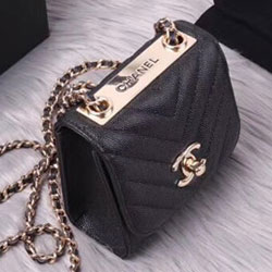 샤넬 클래식 캐비어  MINI 11cm C-181213