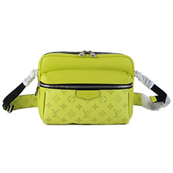 루이비통 아웃도어 메신저 M30239