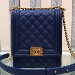 샤넬 플랩 보이백 AS0130