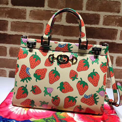 [구찌 주미] 구찌 스트로베리 프린트 미디엄 탑 핸들 백