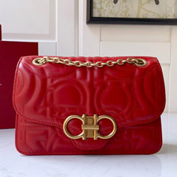 살바토레 페라가모 간치니 퀄팅 백 SS 2020 F-21H168