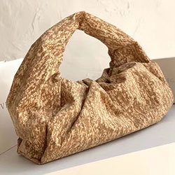 보테가 베네타 클러치  70041   54cm