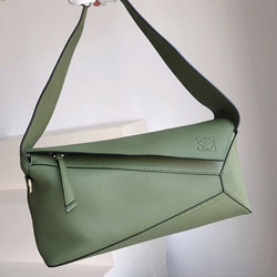 로에베 크로스백 LO-0229