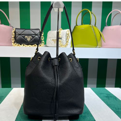 프라다 백팩 1BE018