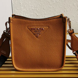 프라다 핸드백 1BH191