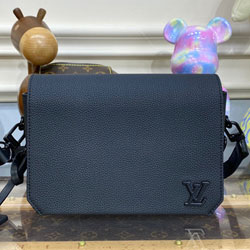 루이비통 패스트라인 웨어러블 월릿 M82085