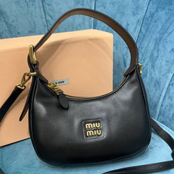 미우미우 숄더백 5BC161