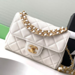 샤넬 플랩 백 AS5240