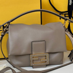 펜디 핸드백 8677S